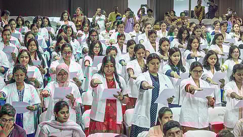 150 எம்பிபிஎஸ் இடங்களை அதிகரிக்க தமிழக அரசு விண்ணப்பம்