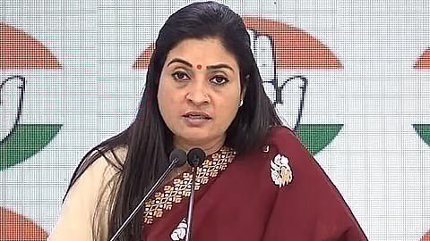 காங்கிரஸ் மகளிா் அணித் தலைவா் அல்கா லம்பா 
