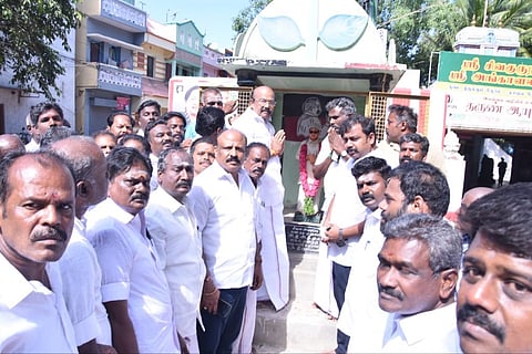 மீண்டும் அதே இடத்தில் நிறுவப்பட்ட எம்ஜிஆர் சிலை. 