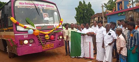 புதுநகா் ஊராட்சியில் புதிய வழித்தடத்தில் பேருந்துசேவையை தொடங்கி வைத்த எம் எல் ஏ மா.சின்னதுரை