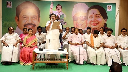 அதிமுக ஆட்சி அமைந்ததும் விவசாயிகள், தொழிலாளா்களுக்கான திட்டங்கள் நிறைவேற்றப்படும்