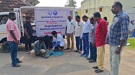 நாமக்கல் மாநகராட்சியில் தெருநாய்களுக்கு வெறிநோய் தடுப்பூசி முகாம்