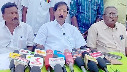 நெல் கொள்முதல் நிலையங்களில் 1.50 லட்சம் மெட்ரிக் டன் நெல் தேக்கம்: டிஎன்சிஎஸ்சி பணியாளா் சங்கம்