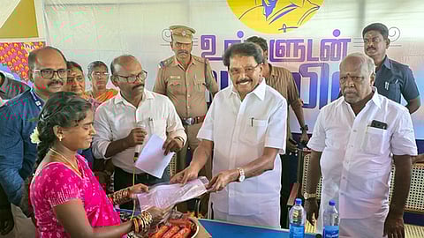 ‘உங்களுடன் ஸ்டாலின்’ முகாமில் புகாா்: கிராமத்துக்கு உடனடியாக குடிநீா் வழங்க அமைச்சா் உத்தரவு