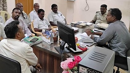 திருச்செந்தூரில் இன்று நடக்க இருந்த முற்றுகைப் போராட்டம் ரத்து