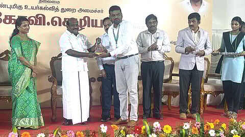 பாலிடெக்னிக் கல்லூரி ஆசிரியருக்கு ‘நல்லாசான்‘ விருது