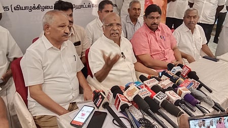 எல்பிஜி டேங்கா் லாரி உரிமையாளா்கள் காலவரையற்ற வேலைநிறுத்தம் அறிவிப்பு