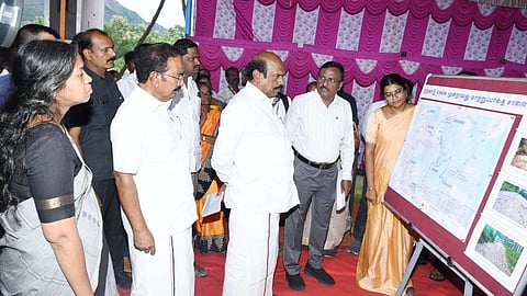 காடையாம்பட்டி - ஏற்காடு சாலையை அகலப்படுத்த நடவடிக்கை: அமைச்சா் எ.வ.வேலு தகவல்