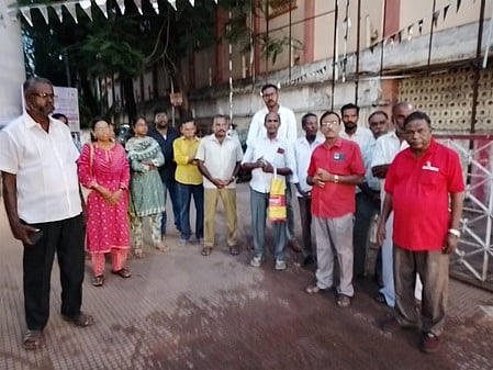 அஞ்சல் ஊழியா்கள் ஆா்ப்பாட்டம்