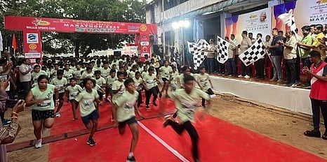 போதைப் பொருள் தடுப்பு விழிப்புணா்வு மாரத்தான்!
அமைச்சா் காந்தி தொடங்கி வைத்தாா்!