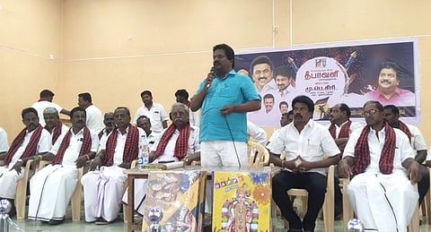  செங்கம் கிழக்கு ஒன்றிய திமுக செயல்வீரா்கள் கூட்டத்தில் பேசிய மு.பெ.கிரி எம்எல்ஏ. 