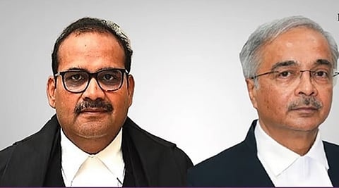 நீதிபதிகள் ஜே.கே. மகேஸ்வரி, என்.பி. அஞ்சாரியா 