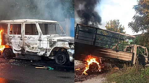 போராட்டக்காரர்கள் தீயிட்டதில் தீக்கிரையான காவல் துறை வாகனங்கள்