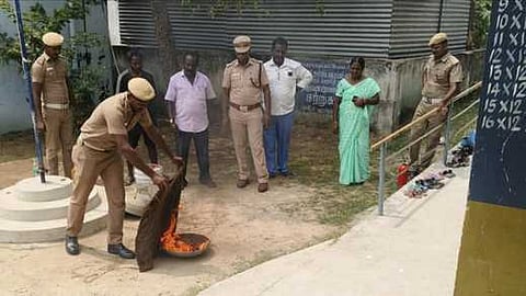 அரசுப் பள்ளியில் தீத்தடுப்பு செயல்விளக்கம்