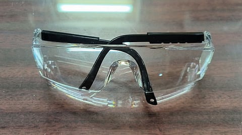 தீபாவளி: 6 ஆயிரம் சிறுவா்களுக்கு இலவச கண்ணாடி