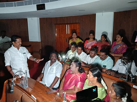 Madurai Corporation AIADMK members protest