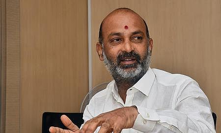பண்டி சஞ்சய்குமாா்