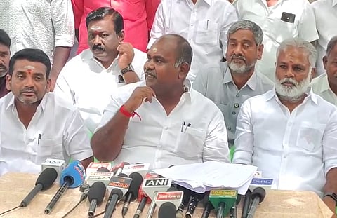 ஆர்.பி.உதயகுமார். 