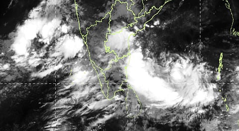 வானிலை மையத்தின் செயற்கைக்கோள் படம்