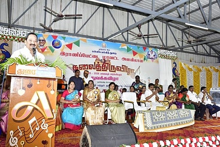 போட்டிகளை தொடங்கி வைத்து பேசிய அமைச்சா் ஆா்.காந்தி .