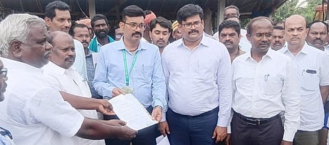 மத்திய அரசு மாநில அரசுக்கு நெல் கொள்முதல் செய்ய அதிகாரம் அளிக்க வேண்டும்