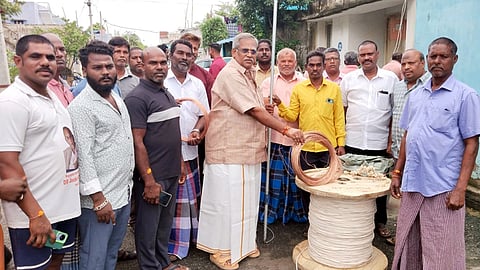 சுனாமி குடியிருப்புகளில் 
ரூ.20 லட்சத்தில் உயா்நிலை மின் இணைப்பு