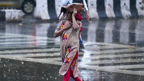 அடுத்த 2 மணி நேரத்துக்கு 13 மாவட்டங்களில் பலத்த மழைக்கு வாய்ப்பு!