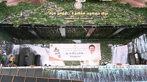 முதல்வா் இன்று தென்காசி வருகை: நலத்திட்ட உதவிகளை வழங்குகிறாா்!