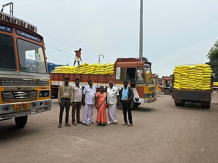 கூட்டுறவு கடன் சங்கங்களுக்கு
யூரியா அனுப்பி வைப்பு