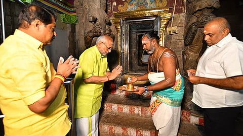 மதுரை மீனாட்சியம்மன் கோயிலில் குடியரசு துணைத் தலைவர் சி.பி. ராதாகிருஷ்ணன் சாமி தரிசனம்.