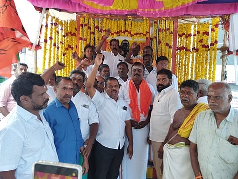 118ஆவது ஜெயந்தி விழா: நெல்லை, தென்காசியில் தேவா் சிலைக்கு மரியாதை