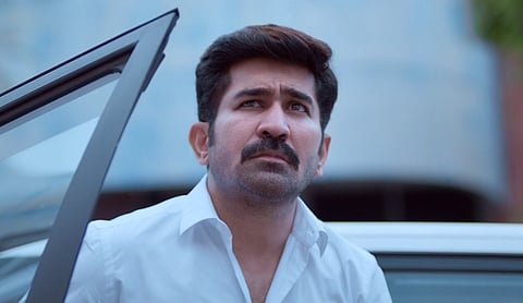 கதை திருடப்பட்டதா? சக்தித் திருமகன் இயக்குநர் விளக்கம்!