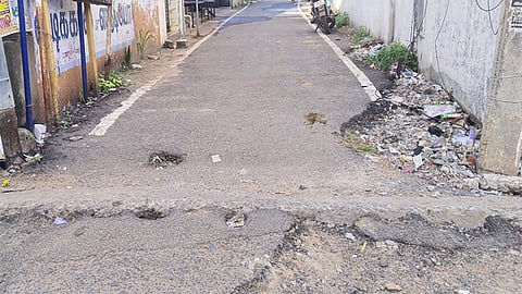 செங்கத்தில் பழுதடைந்த சாலையால் மக்கள் அவதி