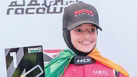 முதல் பெண்ணாக ஆசை