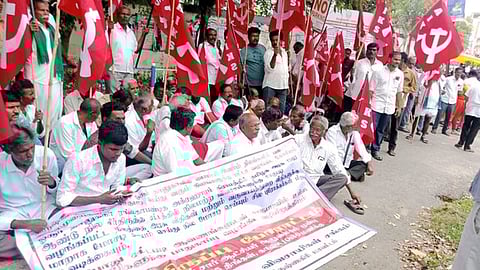 கோரிக்கைகளை வலியுறுத்தி
சிபிஎம் காத்திருப்பு போராட்டம்