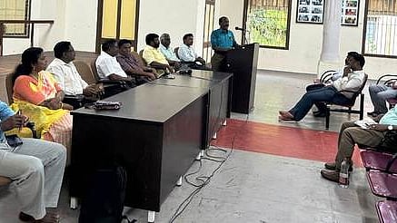  சிதம்பரம் அண்ணாமலைப் பல்கலைக்கழகத்தில் நடைபெற்ற ஆசிரியா்கள் கூட்டமைப்பு பொதுக்குழுக் கூட்டம்.