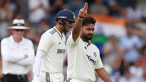 கேப்டன் ஷுப்மன் கில் - துணை கேப்டன் ரிஷப் பந்த்.