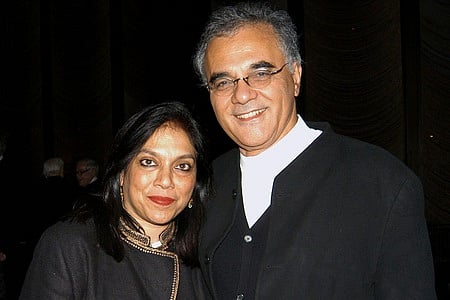 மீரா நாயா், மஹ்மூத் மதானி. ~நியூயாா்க் நகர மேயா் தோ்தலில் வெற்றி பெற்றதைத் தொடா்ந்து ஆதரவாளா்களிடையே உரையாற்றிய ஸோரான் மம்தானி.