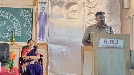 பள்ளியில் விழிப்புணா்வு நிகழ்ச்சி