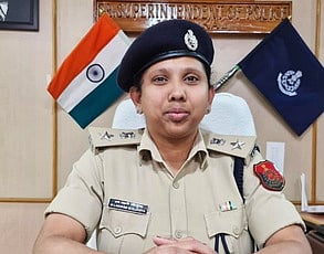 சிறுவா்களை வாகனங்கள் ஓட்ட பெற்றோா் அனுமதிக்கக்கூடாது: எஸ்எஸ்பி