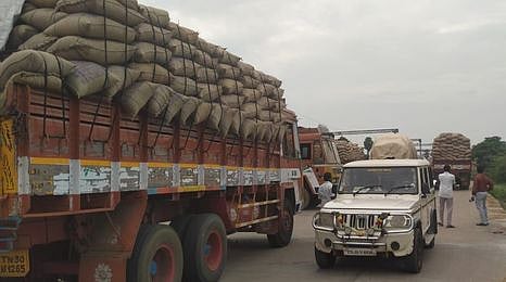 புதுகைக்கு 2 ஆயிரம் டன் நெல் மூட்டைகள் வருகை