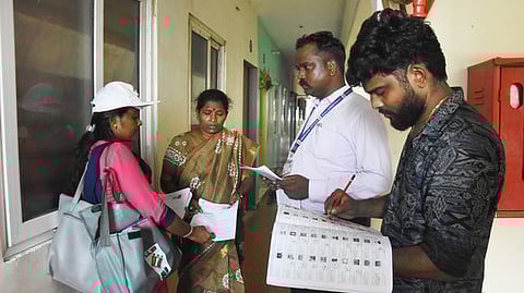 SIR forms distributed in Tamil Nadu