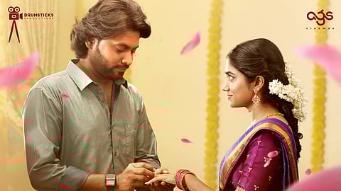 AanPaavam Pollathathu film poster