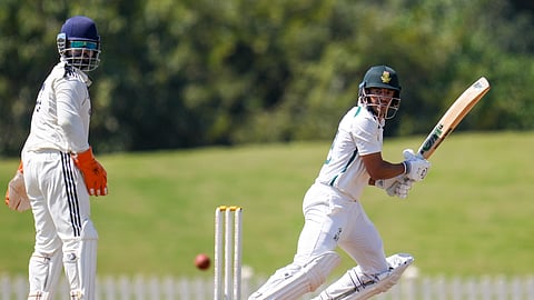 தென்னாப்பிரிக்கா ஏ அணியின் ஜுபைர் ஹம்சா.