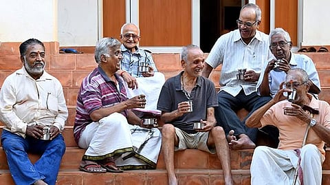 முதியோர் நலன் நாடுவோம் !