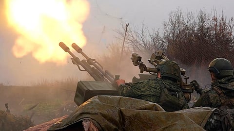 ‘ஆயுதமாக்கப்படும் கடுங்குளிா்’: 
உக்ரைன் தாக்குதலில் 2 ரஷிய நகரங்களில் மின் விநியோகம் பாதிப்பு!