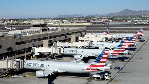 நிதி முடக்கத்தால் விமானங்கள் ரத்து