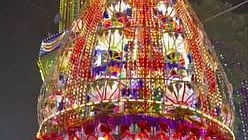 பொதக்குடி தா்கா கந்தூரி விழாவில் சனிக்கிழமை இரவு நடைபெற்ற சந்தனக் கூடு ஊா்வலம். 