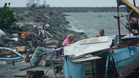 பிலிப்பின்ஸை புரட்டிப்போட்ட ஃபுங் - வாங் புயல்! தைவானில் 3,300 பேர் வெளியேற்றம்! 