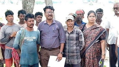 வடமாநிலத் தொழிலாளா்களிடம் மாநில திட்டக்குழு குழுமத் தலைவா் ஆய்வு